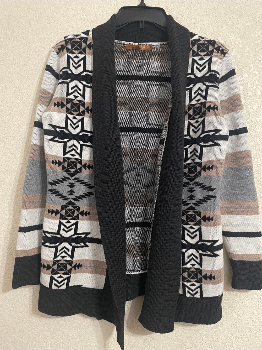 Bellini Aztec Pattern Sweater Cardigan Size L